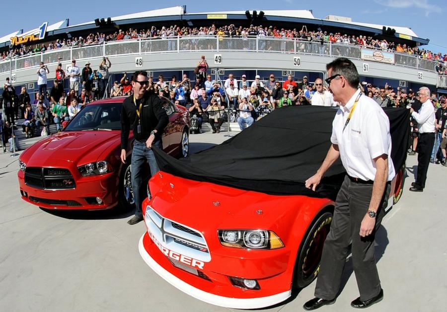  Dodge Charger NASCAR Sprint Cup Car 2013 года  (фото 9 из 11)